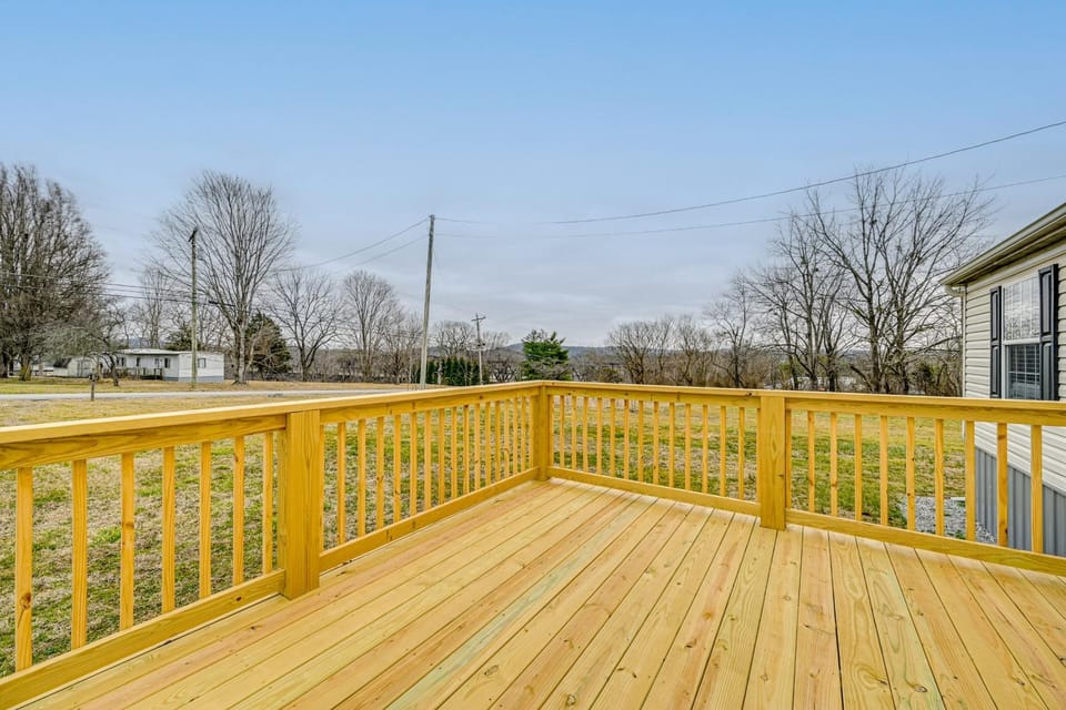 Boat, Fish, Hike & Explore: Cozy Home in Bronston House in Lake Cumberland