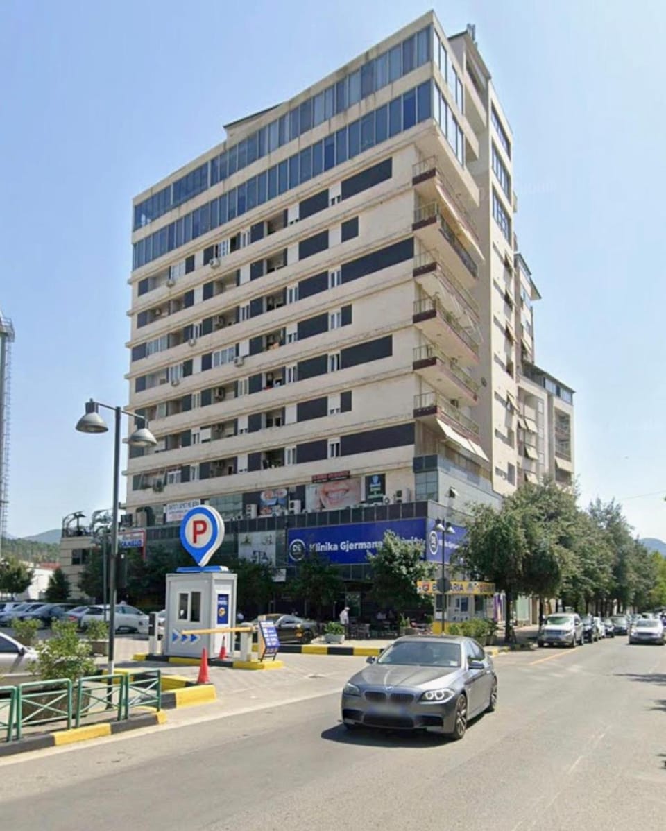 Shtepi ditore elbasan Apartment in Tirana County, Albania