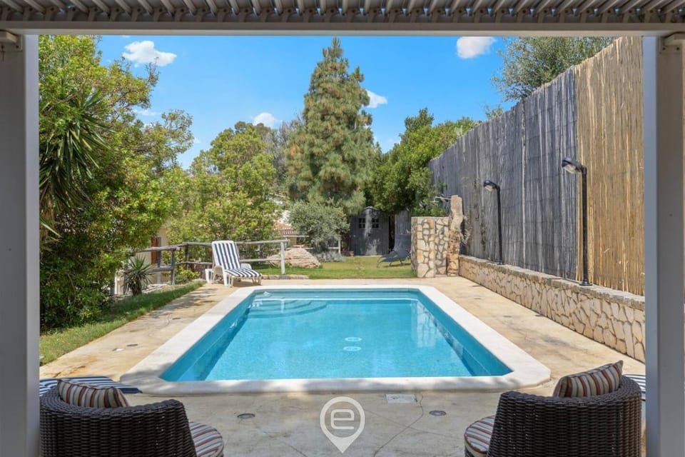 Natural landscape, Garden, Garden view, Swimming pool, Swimming pool, sunbed