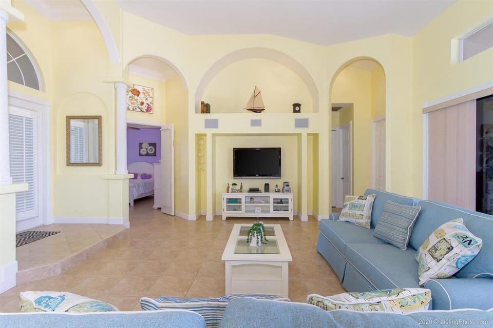 Canale Grande - Beautiful Home near Tarpon Point Villa in Cape Coral