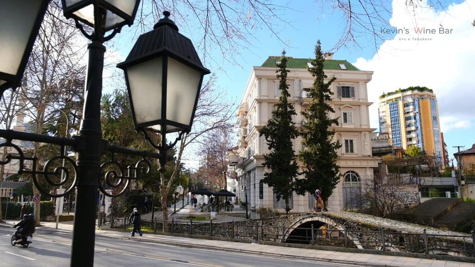 Property building, Street view, Location