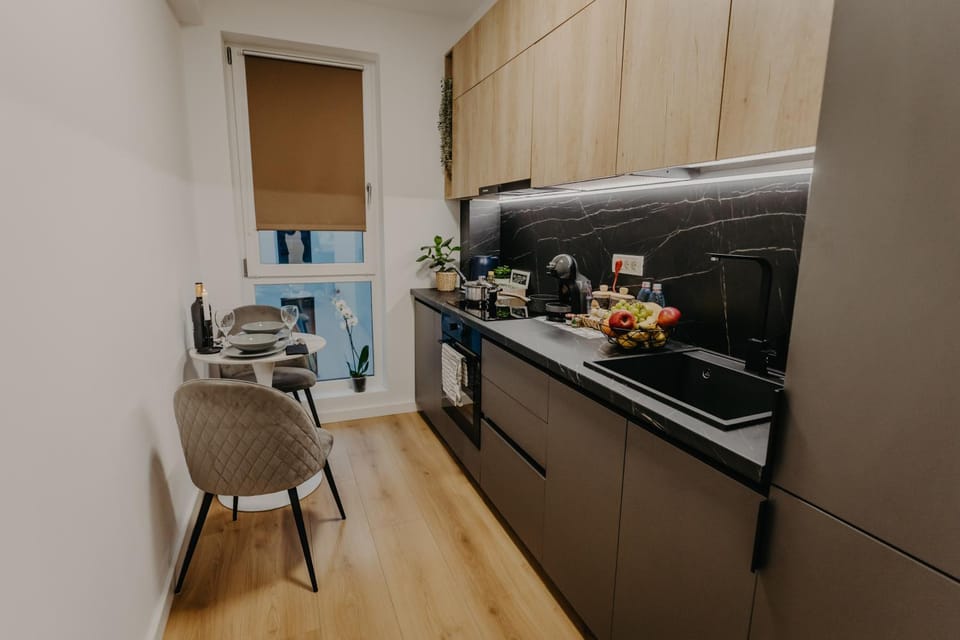 Kitchen or kitchenette, dishwasher