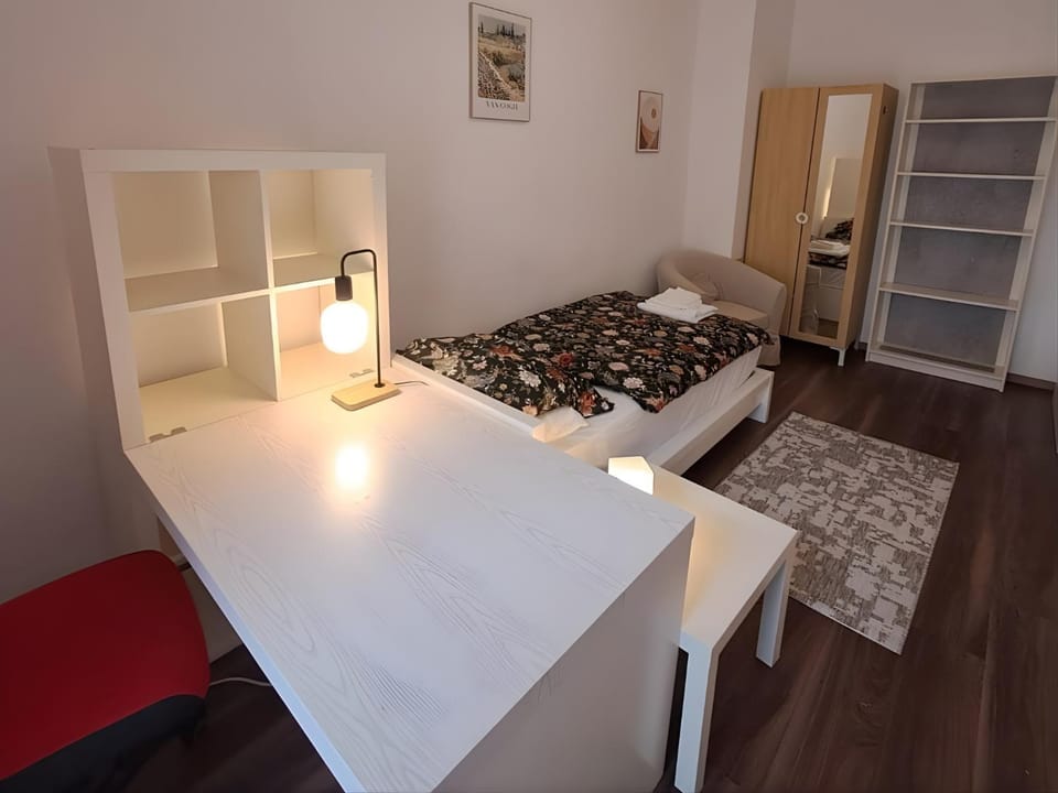 Bed, Photo of the whole room, Bedroom, wardrobe