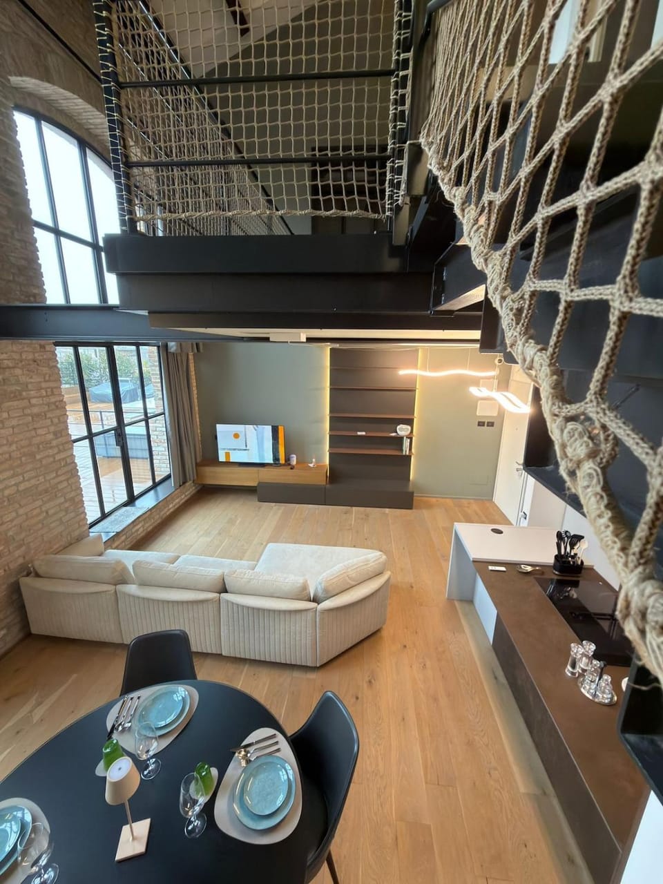 Living room, Dining area