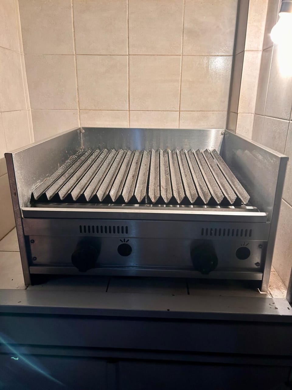 Departamento moderno con amplio balcón y parrilla a gas Apartment in Lomas de Zamora