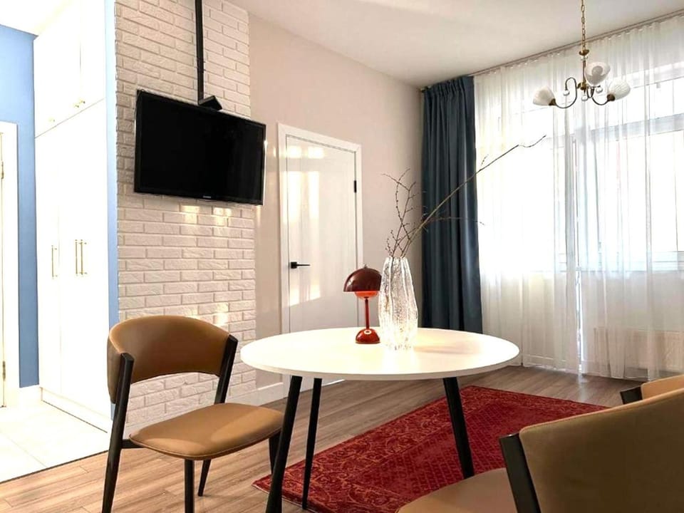 TV and multimedia, Living room, Dining area