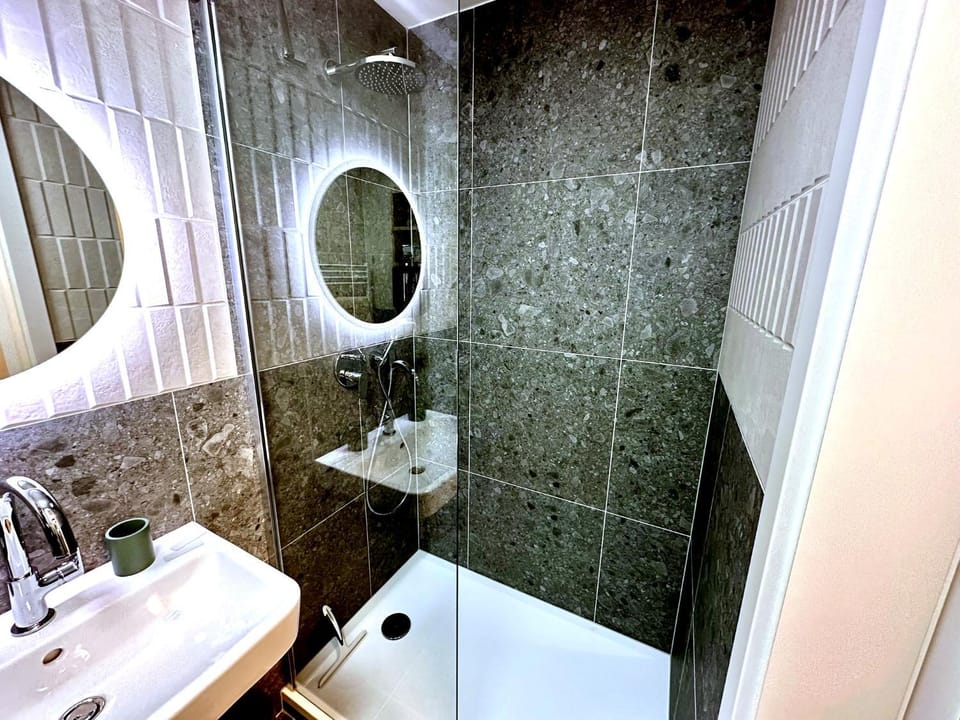Shower, Bathroom