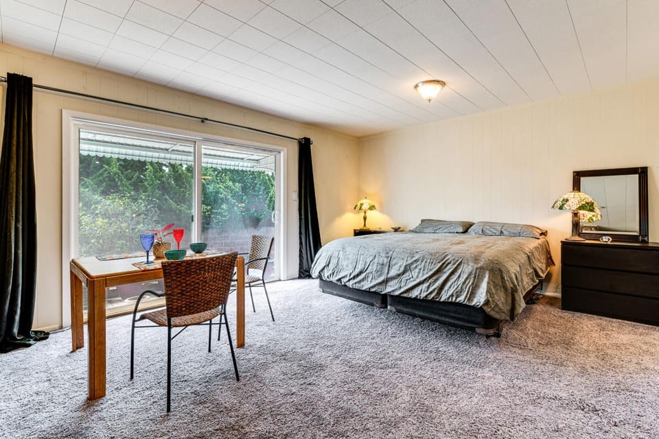 Casa Luna - Mtn Views in South San Francisco! Apartment in Daly City