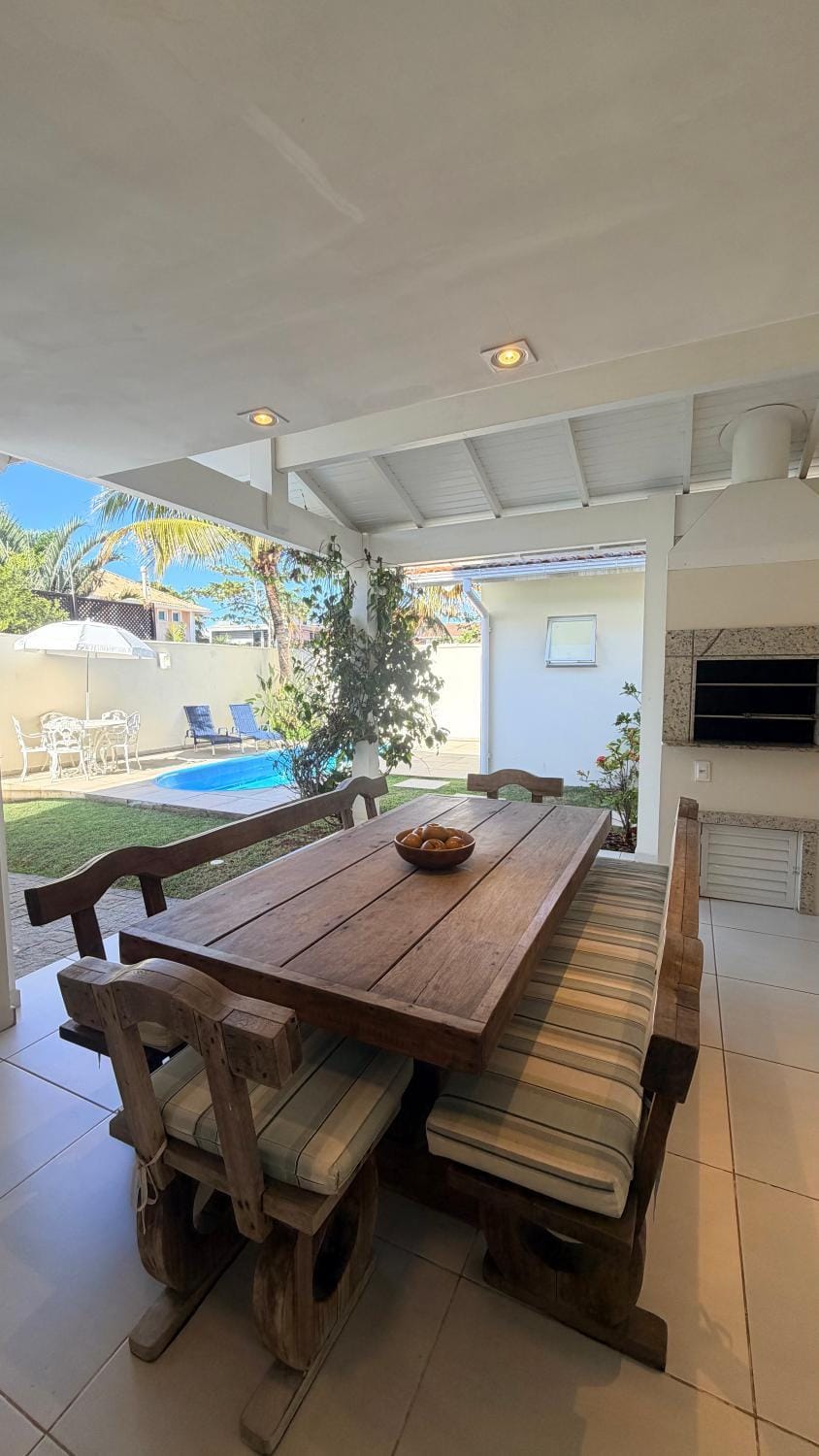Casa à 100 metros da Praia de Jurerê Internacional House in Florianopolis