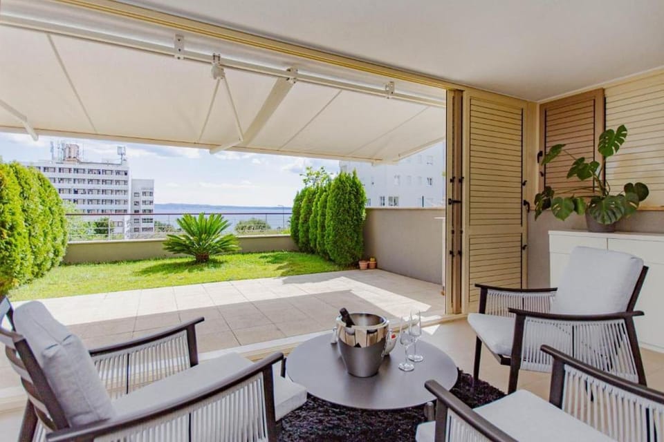 Garden, Balcony/Terrace, Sea view