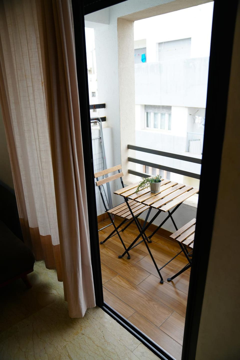 Facade/entrance, Balcony/Terrace