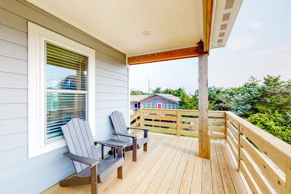 AV100 Coastal Paradise House in Avon