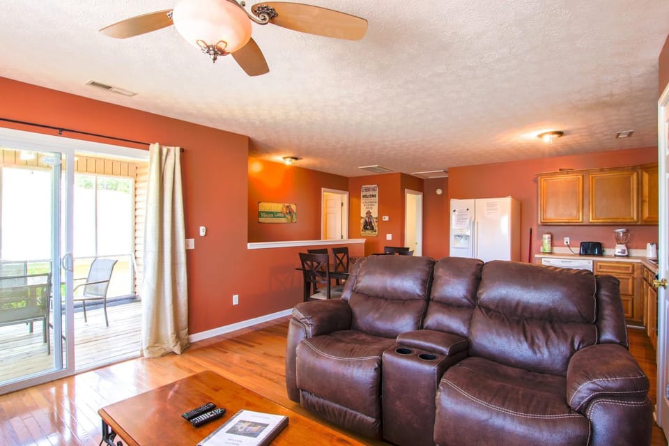 House # 21 Sure Catch Not Pet-friendly House in Weiss Lake