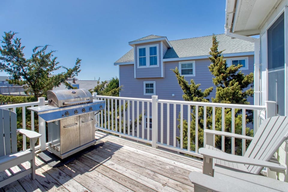 AV113 Sea Tower 113 House in Avon