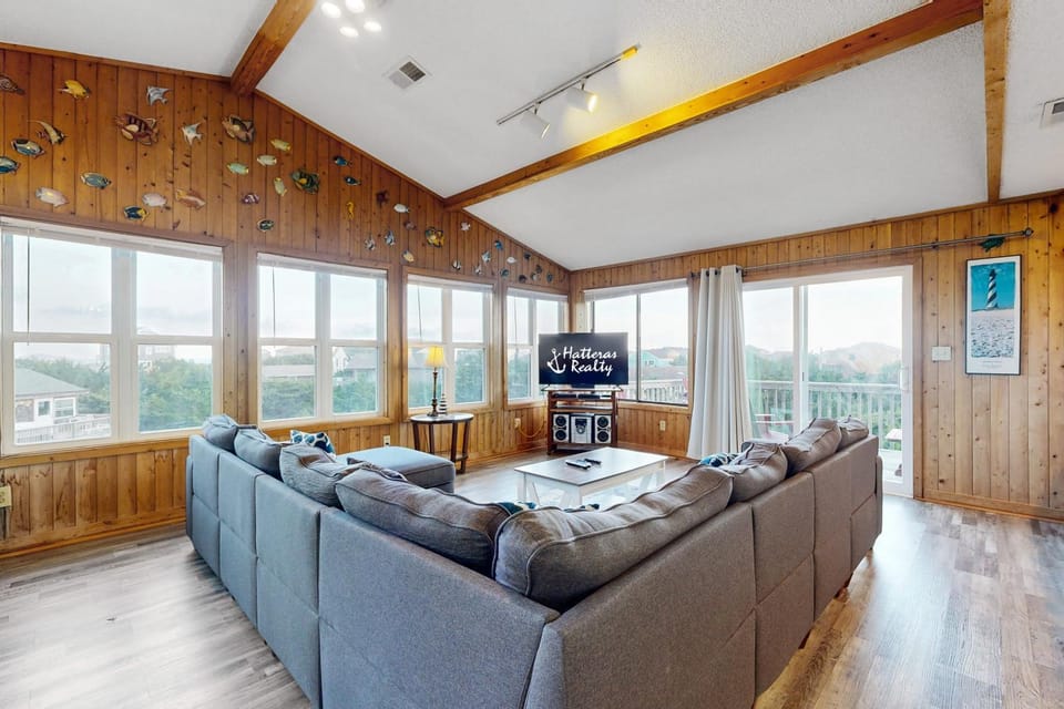 AV241 Attitude Adjustment House in Avon