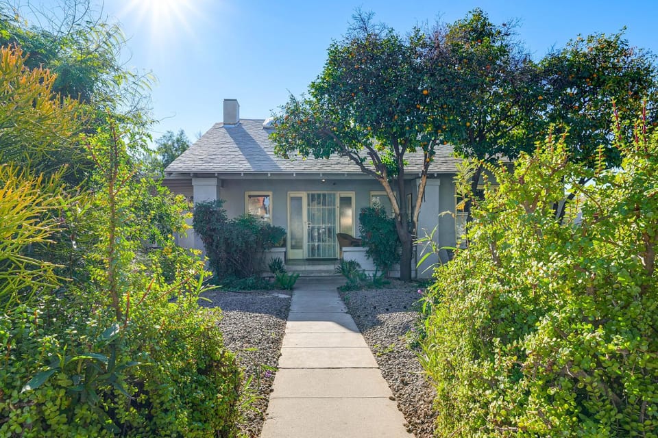 2 Mi to Downtown: Pet-Friendly Home in Phoenix! House in Phoenix