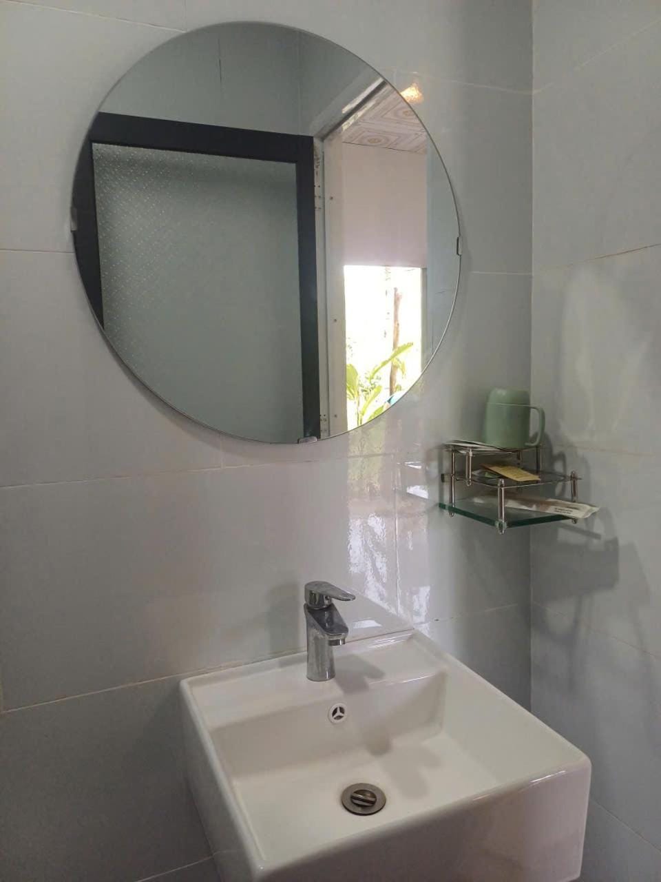 Shower, Toilet