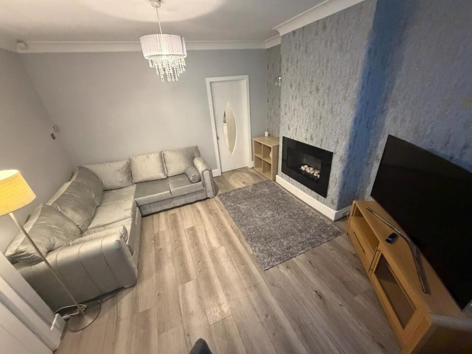 Living room, Evening entertainment