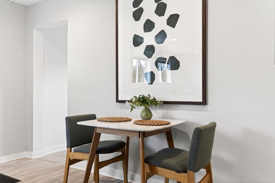 Ground Apt 5 Min to Holiday Valley King bed & Bunk Apartment in Great Valley