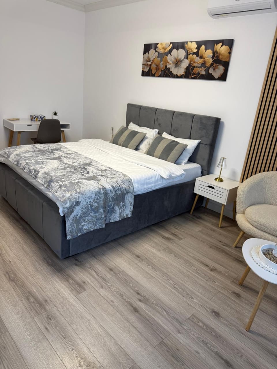 Day Studio 1 Apartment in Romania
