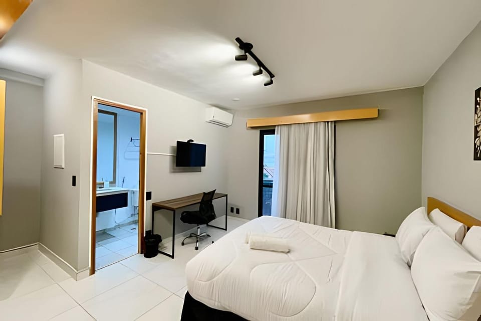 Photo of the whole room, Bedroom