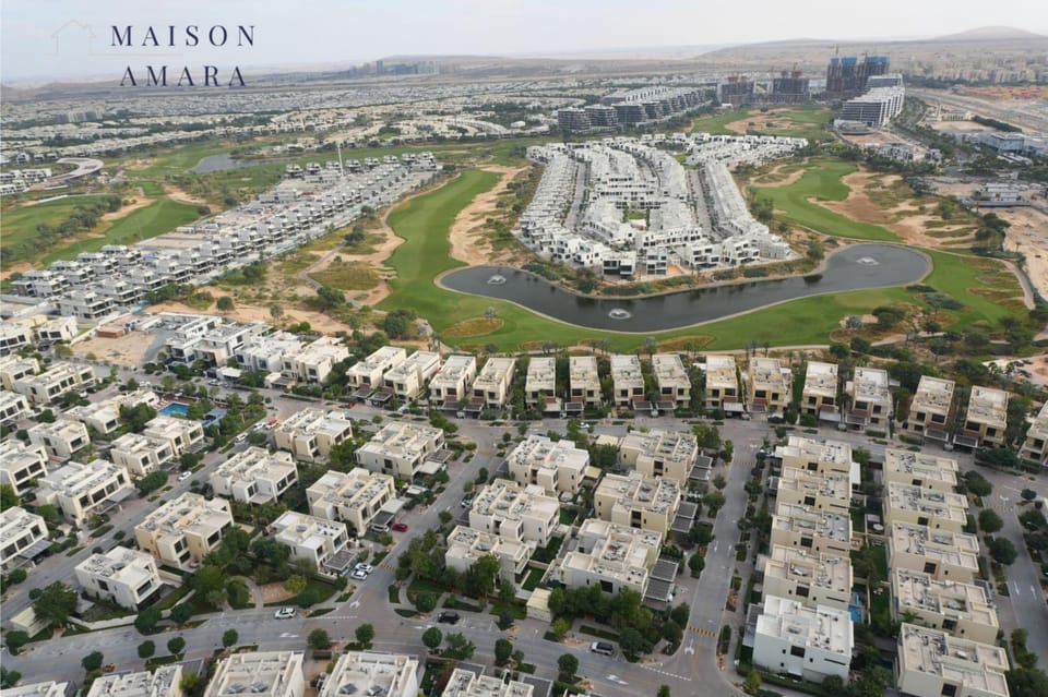 Modern Luxurious Studio Golf View Damac Community Apartment in Dubai