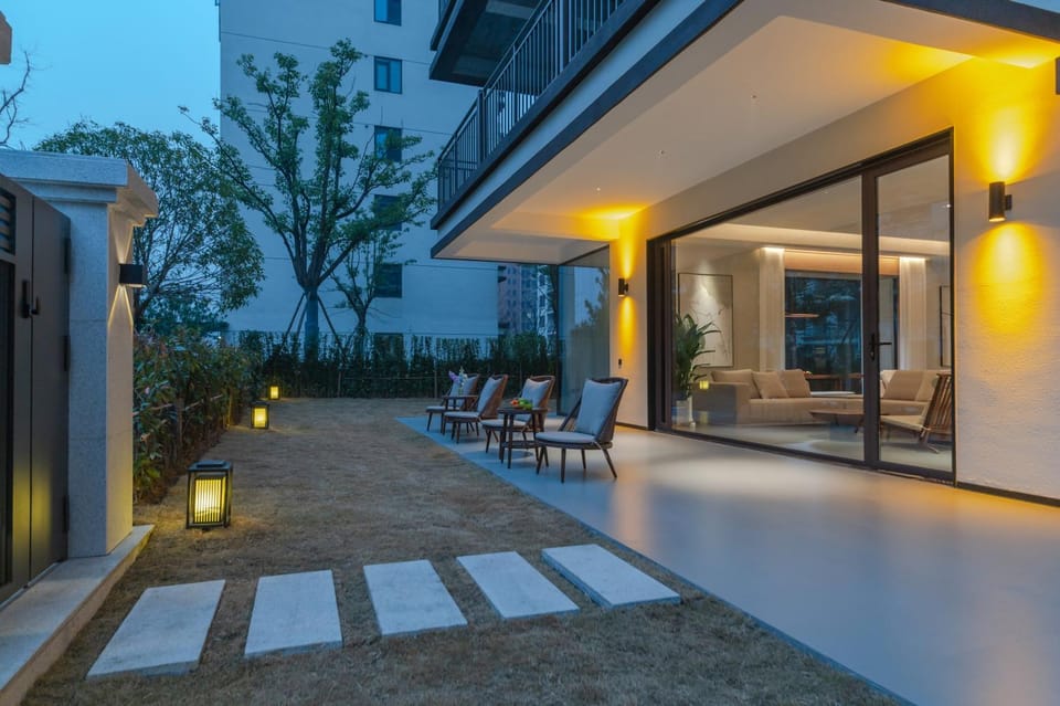 Property building, Garden