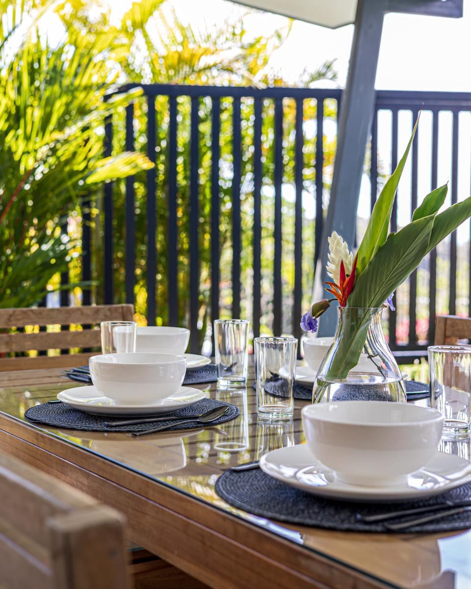 Patio, Dining area