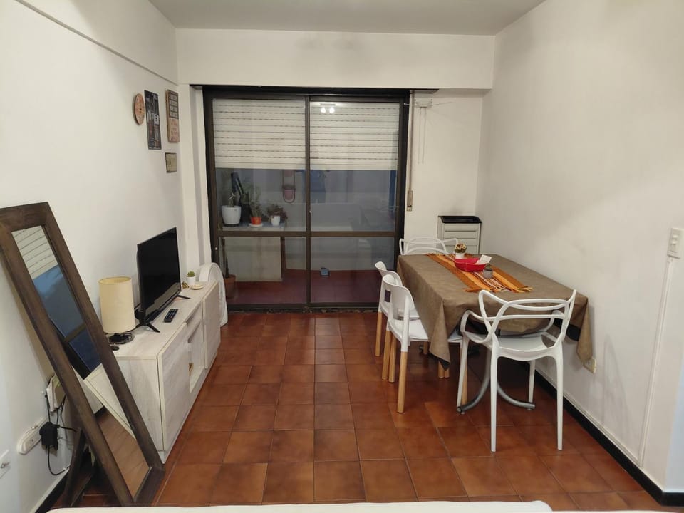 Departamento 1ambiente con patio zona Guemes Aldrey Apartment in Mar del Plata
