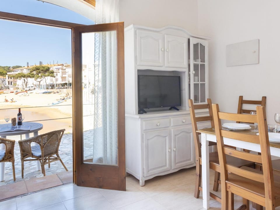 Apartamento en primera línea de Tamariu para 4-6 pers, con AC - HISP-233-477 Apartment in Tamariu