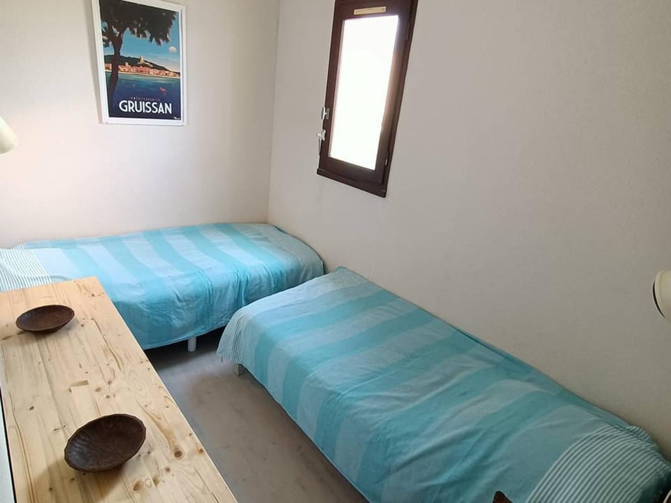 Appartement Coquet à Saint Pierre La Mer avec Piscine et Parking - FR-1-619-155 Apartment in Fleury