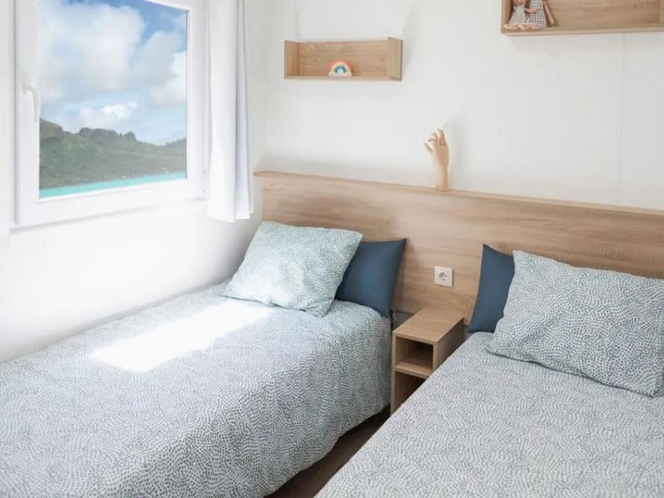 Mobil-home à Pamiers, 4 Pers, 2 Ch, Terrasse - API-1-52-1950 Campground/ 
RV Resort in Pamiers