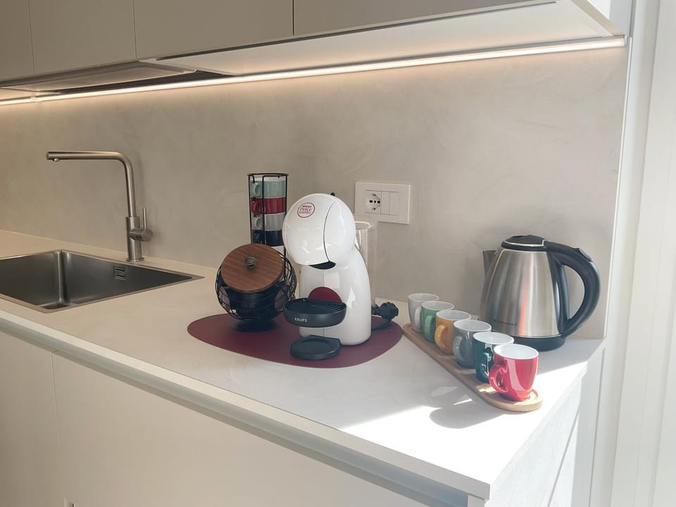 Coffee/tea facilities, Coffee/tea facilities, toaster