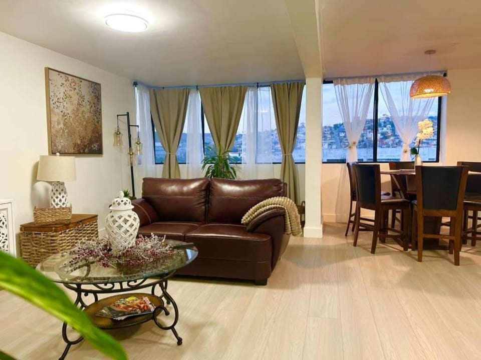 Living room, Dining area