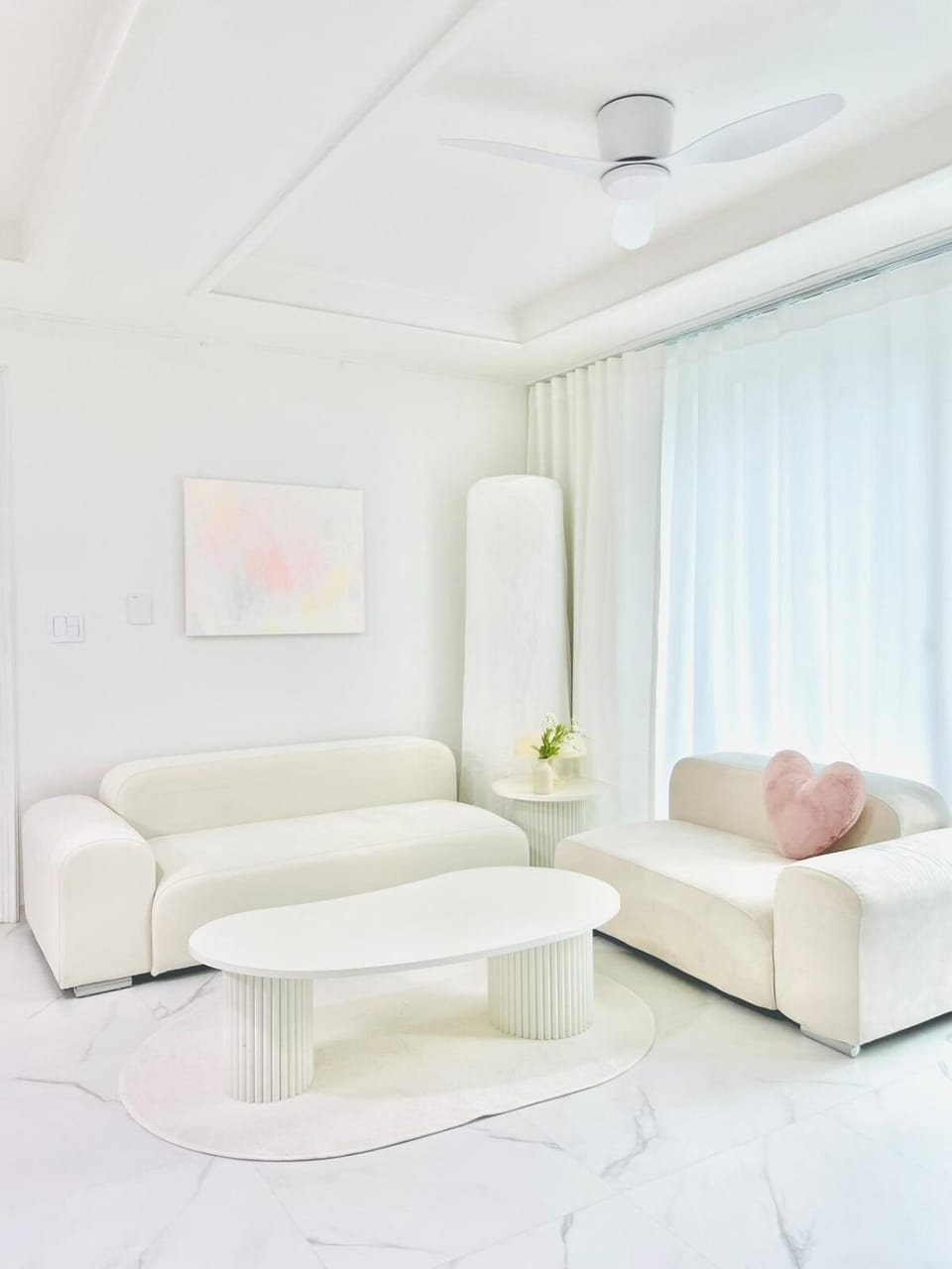 스테이서울하루 Familly8인 룸2화장실 elevator 홍대DMC 22평 Bed and Breakfast in Seoul