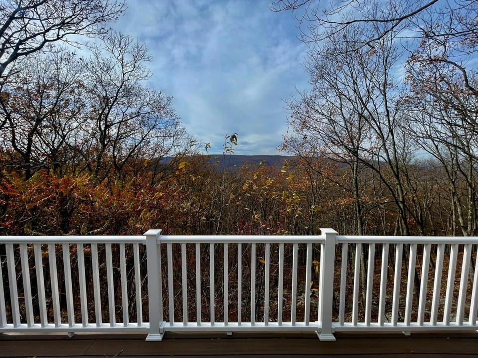 Balcony/Terrace, Mountain view