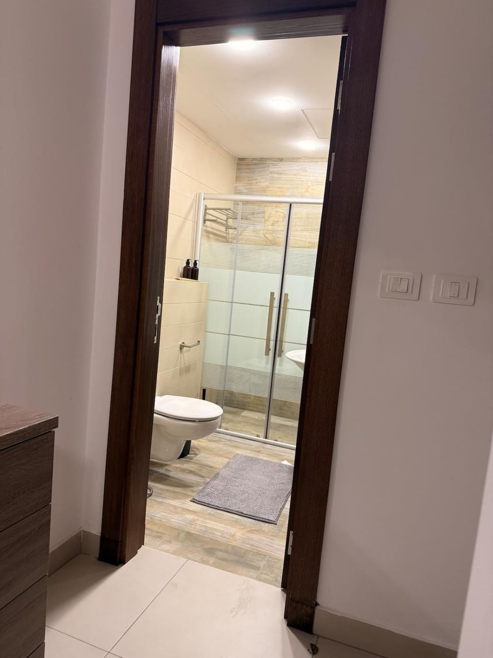2 BR 100 sqm Modern Apt Abdoun Apartment in Africa