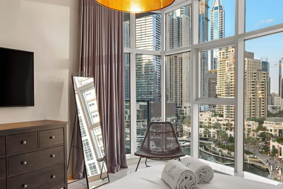 FIRST CLASS 2BR Spectacular Marina Views Apartment in Dubai