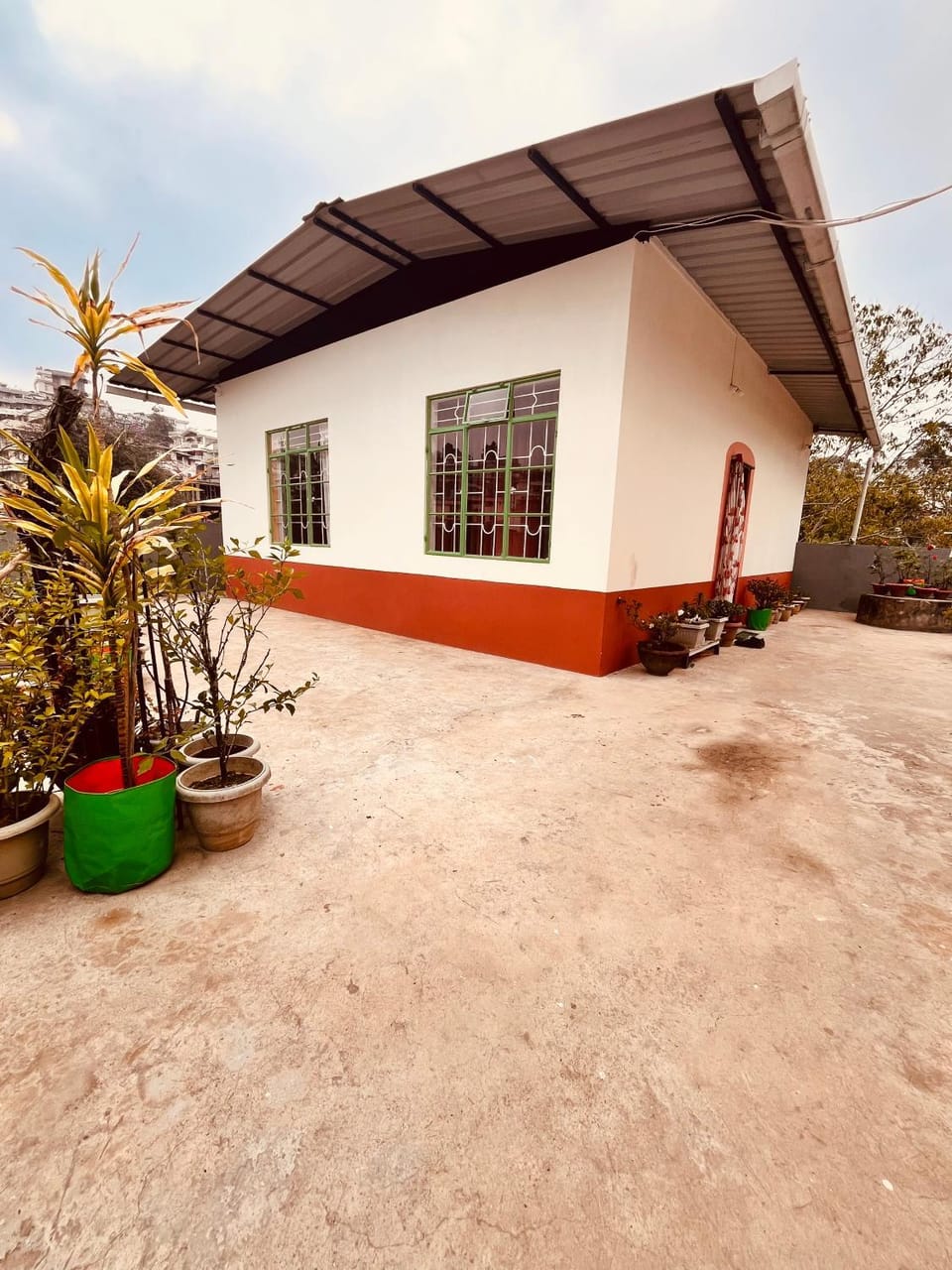 Property building, Patio, Day, Garden, Garden view
