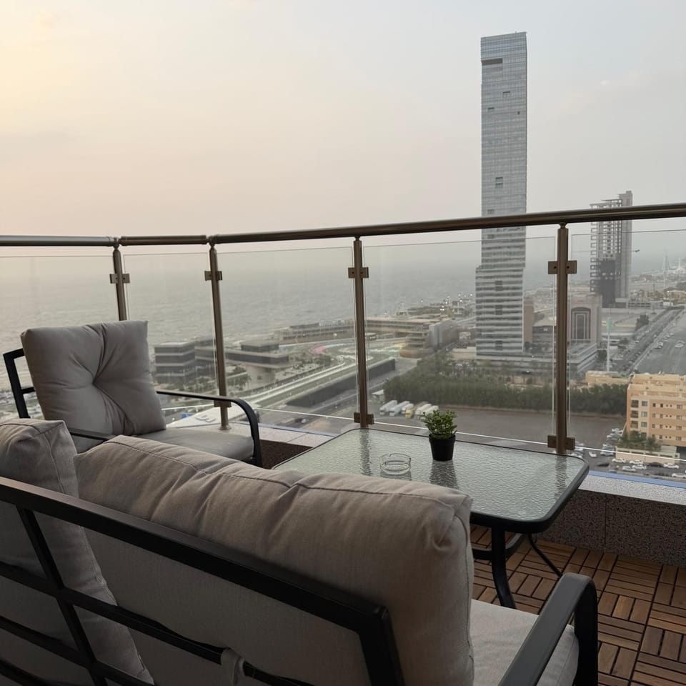 شقة في برج باطلاله بحرية فاخرة Apartment in Jeddah