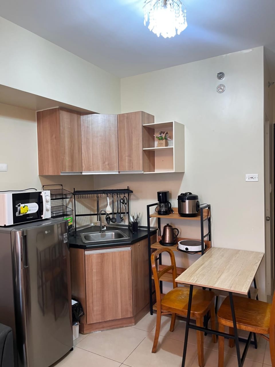 Studio Room Inside IT Park Apartment in Lapu-Lapu City