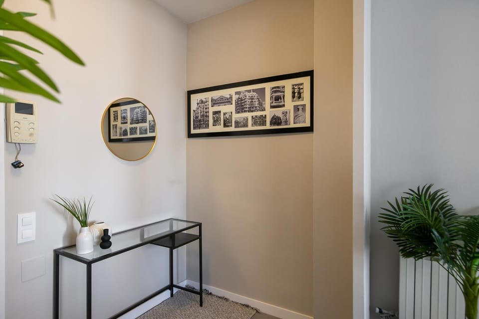 Eixample Barcelona Luxury for 8 Apartment in Barcelona