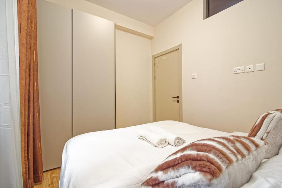 Luxury 1BDR with pool gym and Sauna near Yaya center Apartment in Nairobi