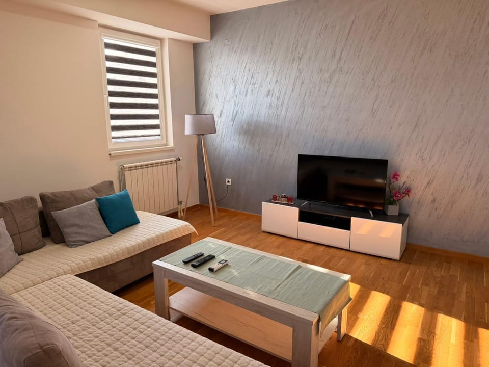 Cetvorosoben nov stan vo Aerodrom Apartment in Skopje