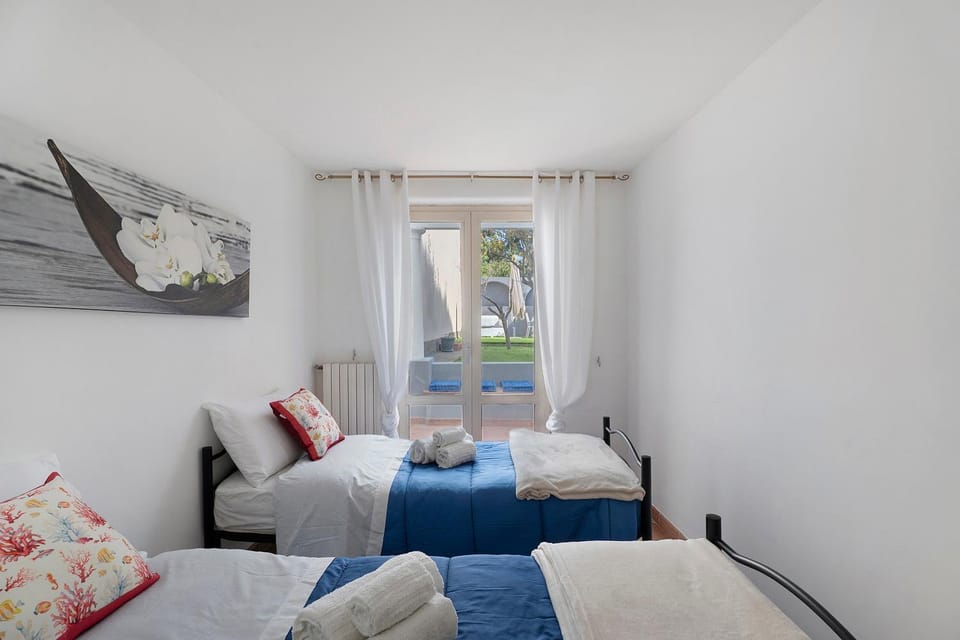 Property building, Living room, Bedroom
