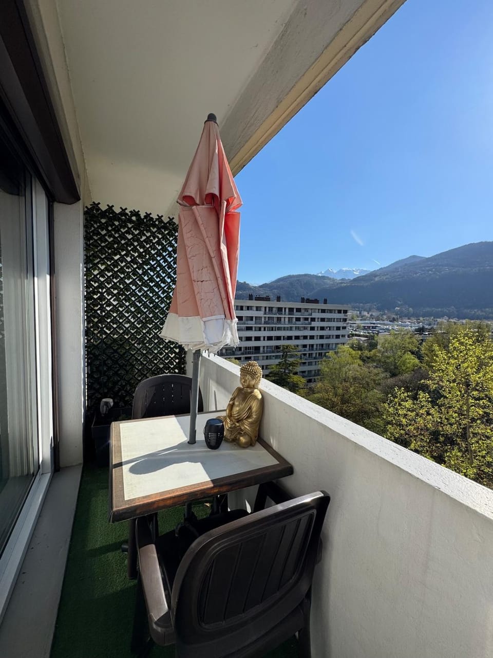 Panoramic top floor - Mountain view - 6 people 2 chambres Apartment in Grenoble