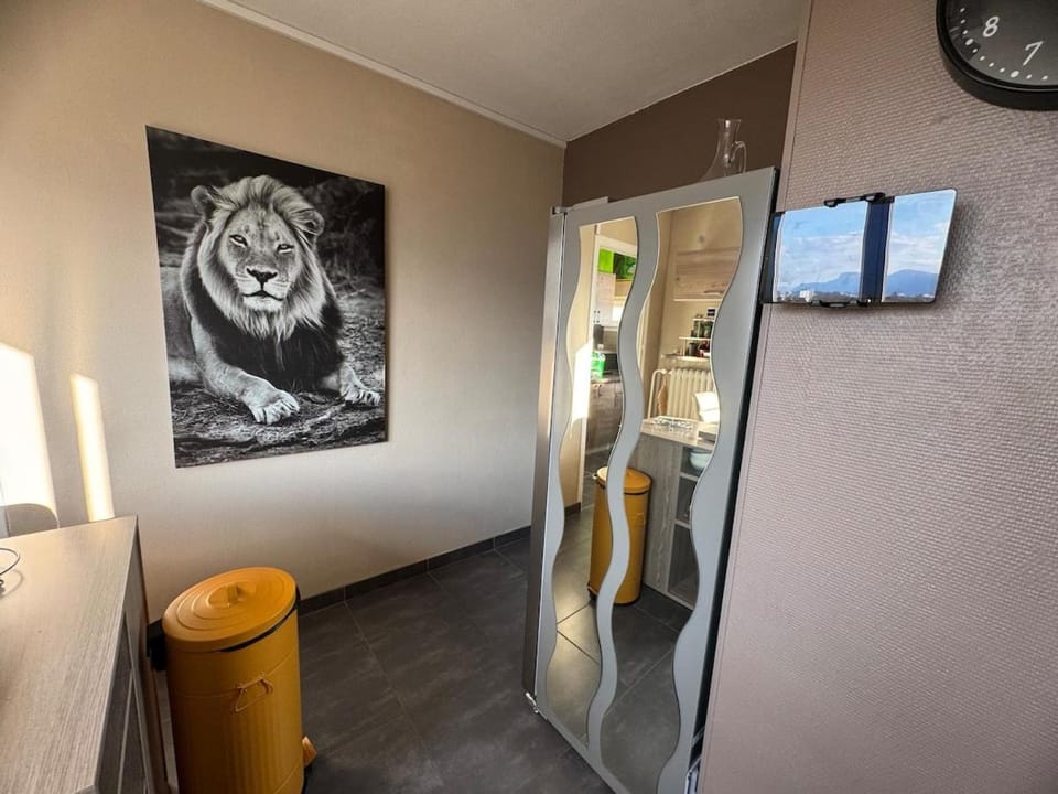 Panoramic top floor - Mountain view - 6 people 2 chambres Apartment in Grenoble