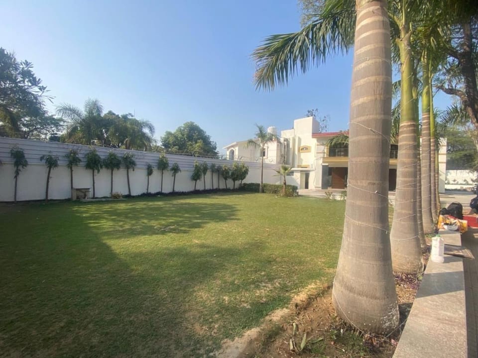 Mitron Farms Farm Stay in New Delhi