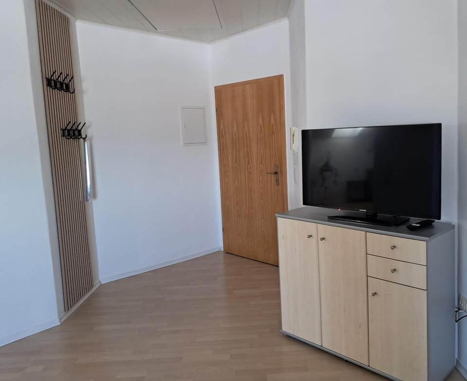 TV and multimedia, Photo of the whole room