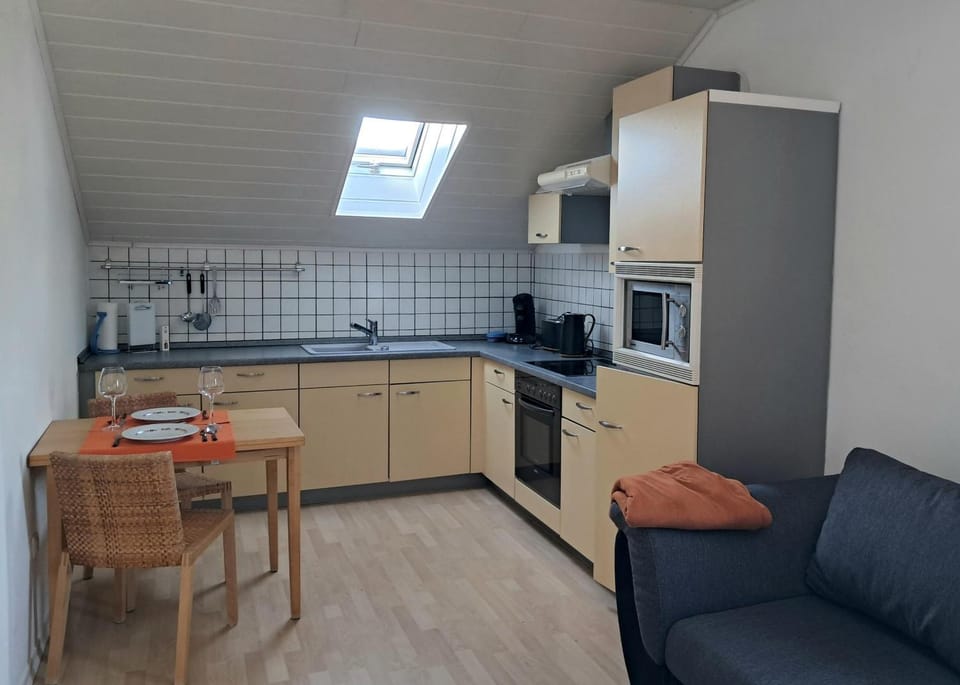 Dining area, kitchen